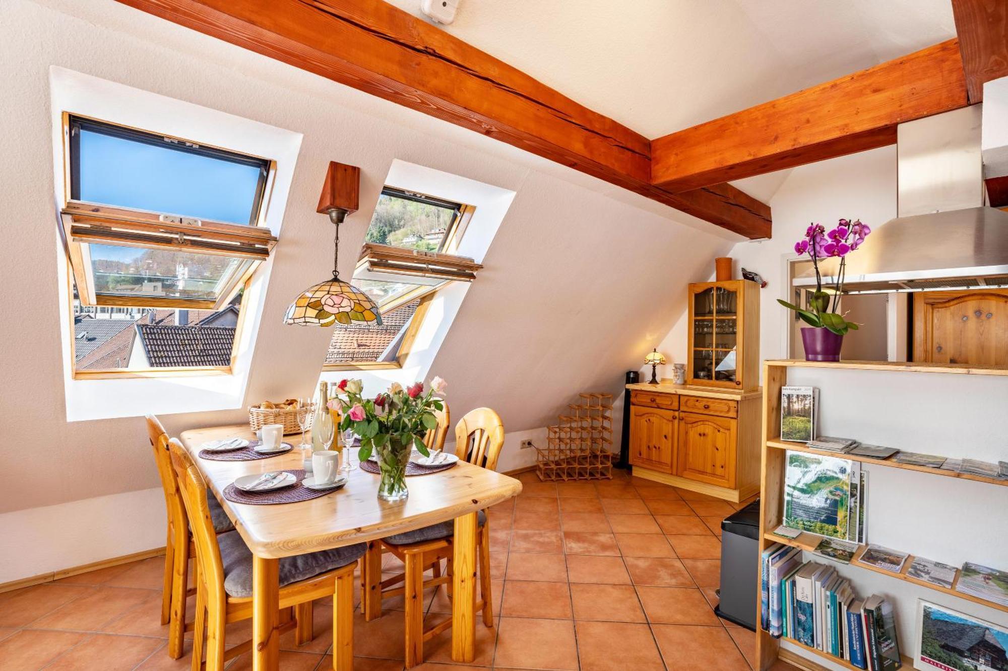 Appartement Schwarzwaldnest à Bad Wildbad Extérieur photo
